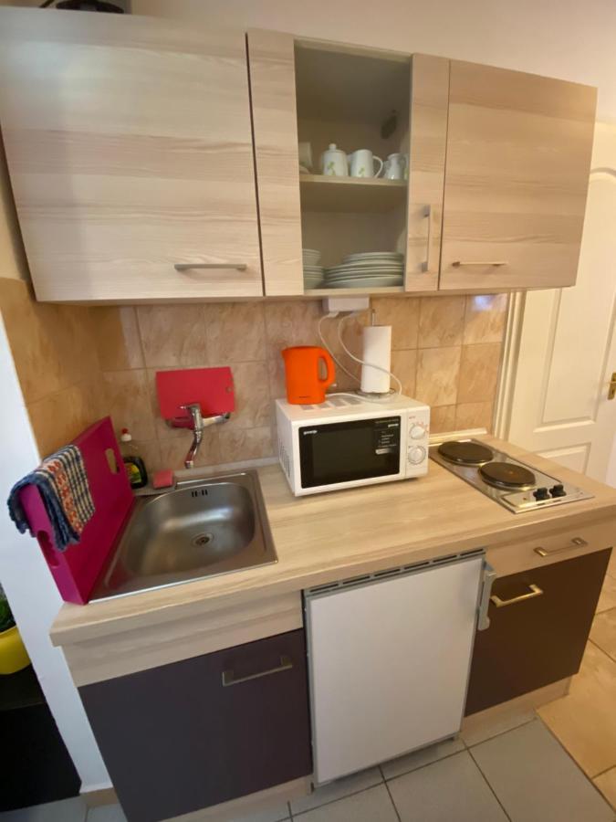 Apartment And Rooms Heart Of The City Budapeste Exterior foto