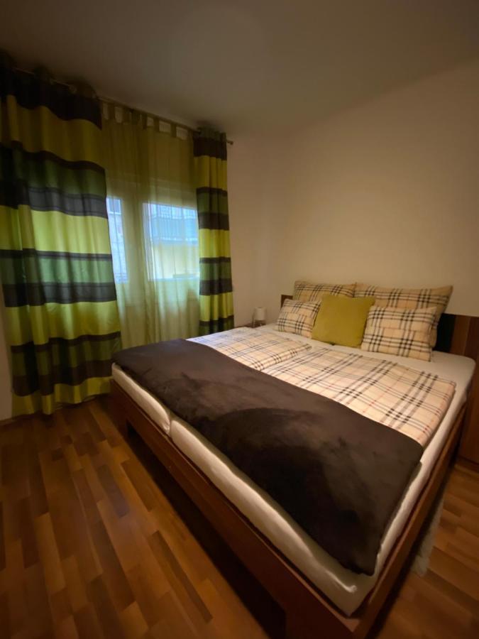 Apartment And Rooms Heart Of The City Budapeste Exterior foto