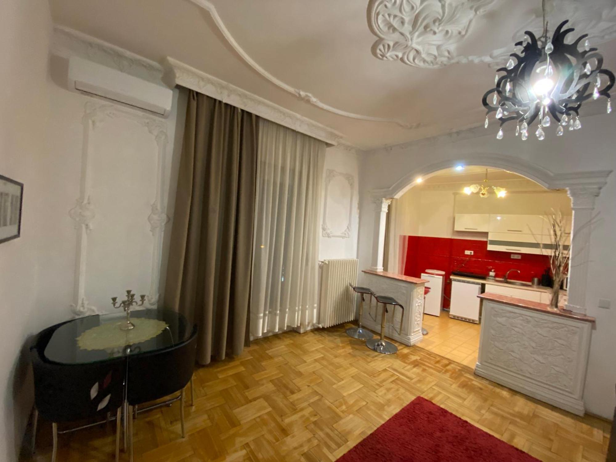 Apartment And Rooms Heart Of The City Budapeste Exterior foto
