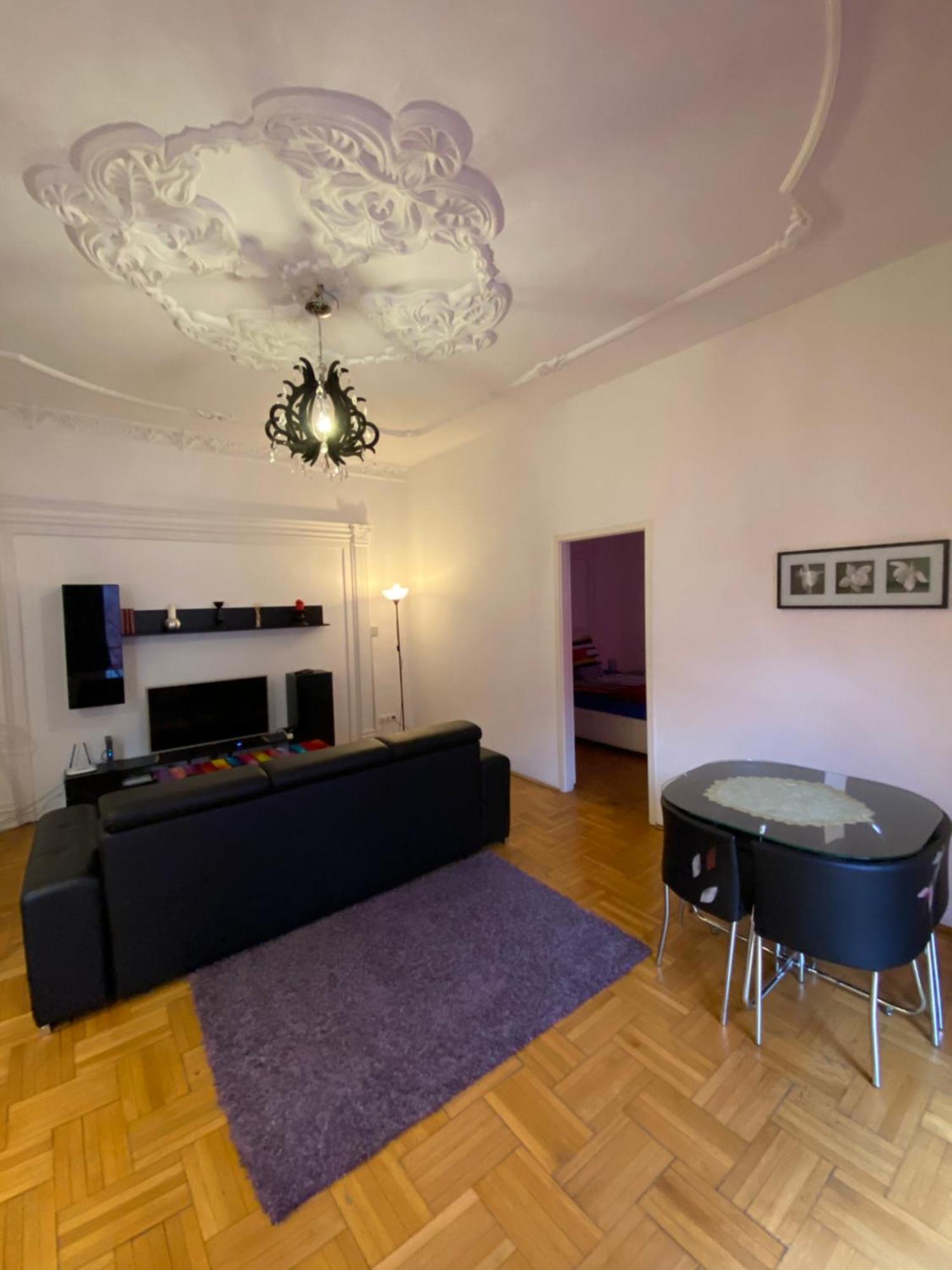 Apartment And Rooms Heart Of The City Budapeste Exterior foto