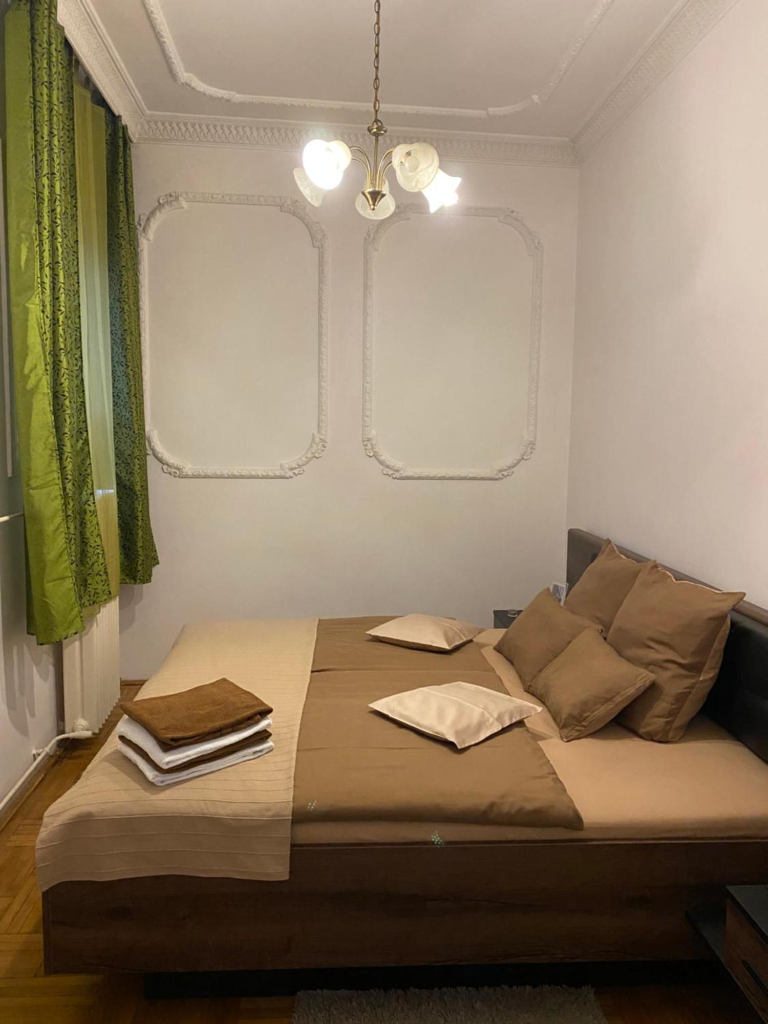 Apartment And Rooms Heart Of The City Budapeste Exterior foto