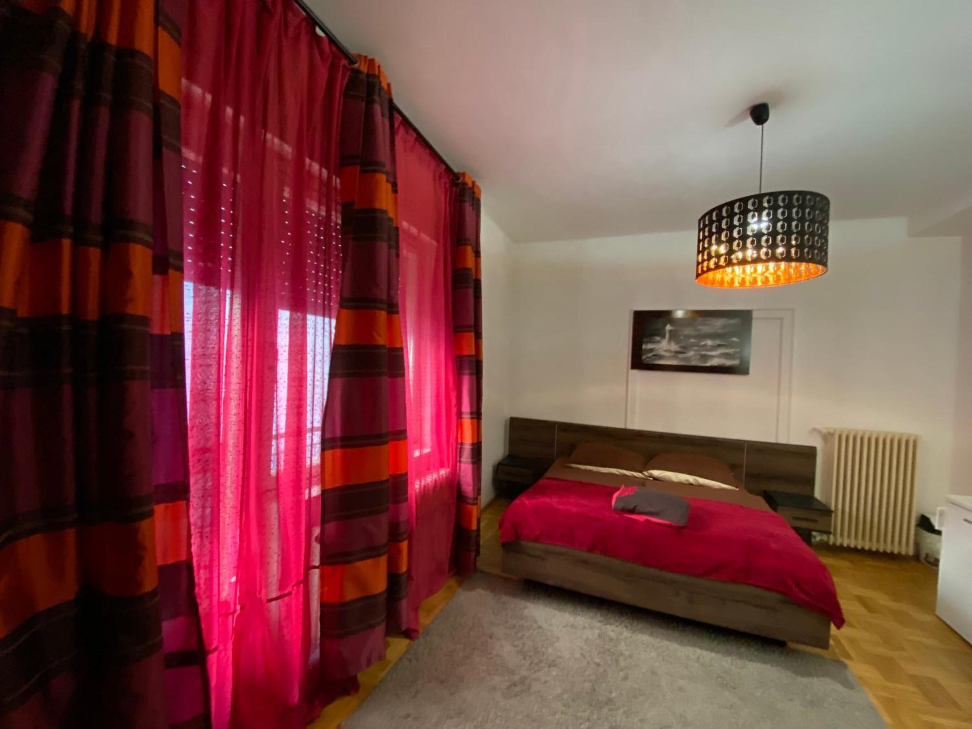 Apartment And Rooms Heart Of The City Budapeste Exterior foto