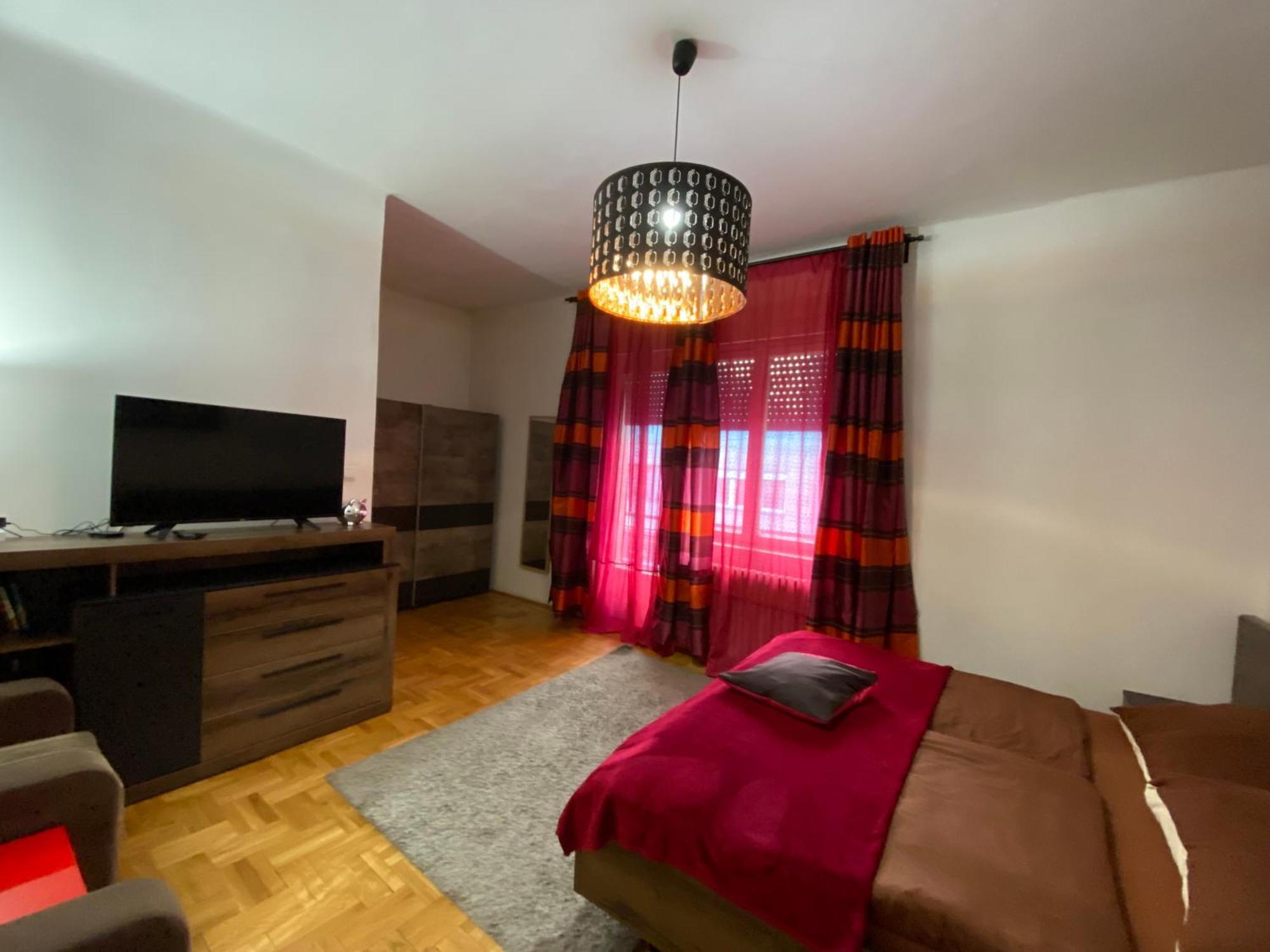Apartment And Rooms Heart Of The City Budapeste Exterior foto